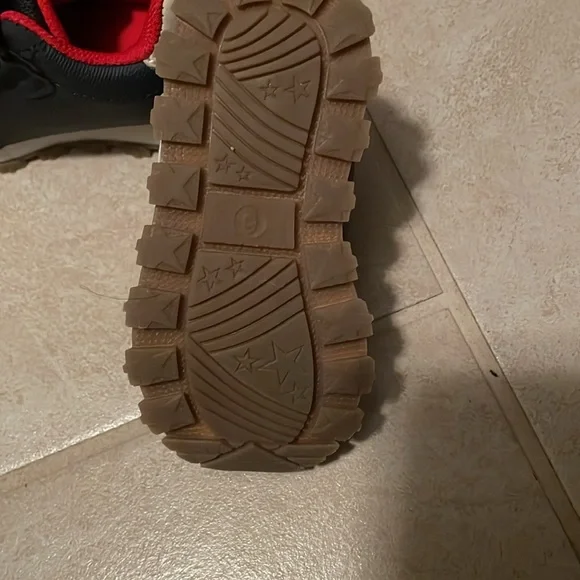 ♥️ Carter's Blue & Red Sneakers Velcro Closure shoe Baby SZ:6 Like New Condition - Picture 5 of 14